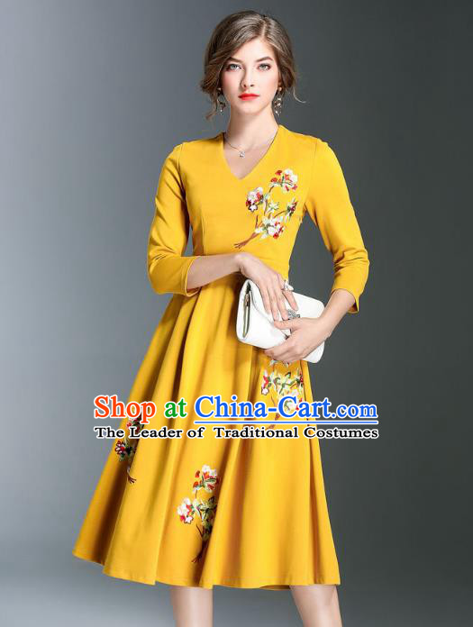 Asian Chinese Oriental Costumes Classical Embroidery Dress, Traditional China National Chirpaur Tang Suit Dresses for Women