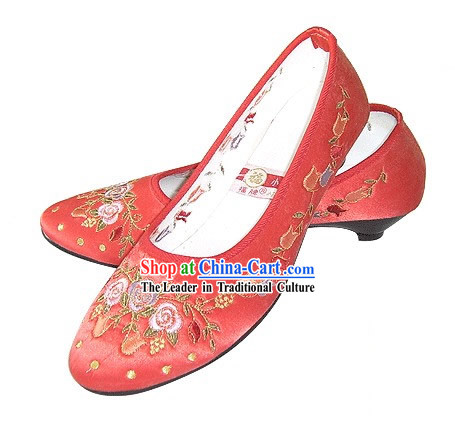 Chinese Traditional Handmade Embroidered Satin Shoes _pomegranate blossom, red_