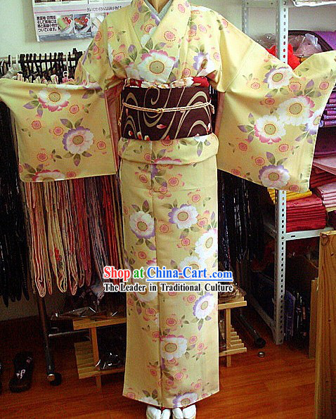 Traditional Japanese Light Yellow Kimono and Belt Full Set
