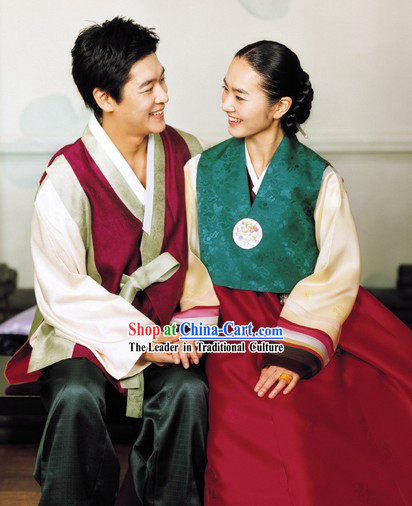 Traditional Korean Dress for Couple