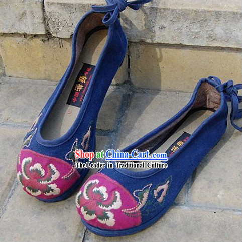 Traditional Chinese Embroidered Clothes Shoes