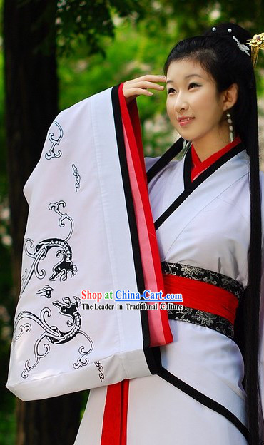 Ancient Chinese Hanfu Quju Garment for Women