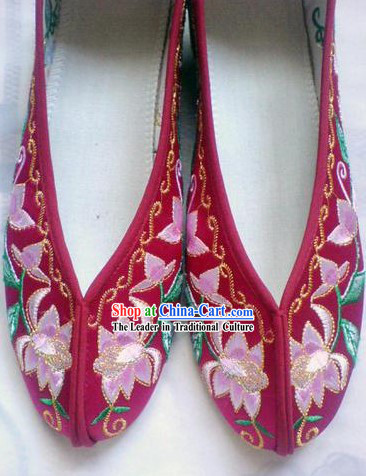 Chinese Dark Red Embroidery Shoes for Women