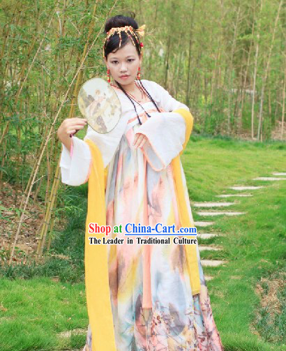 Ancient Chinese Tang Dynasty Women Clothing