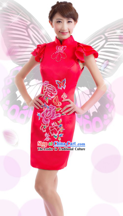 Traditional Chinese Butterfly and Flower Wedding Qipao for Women