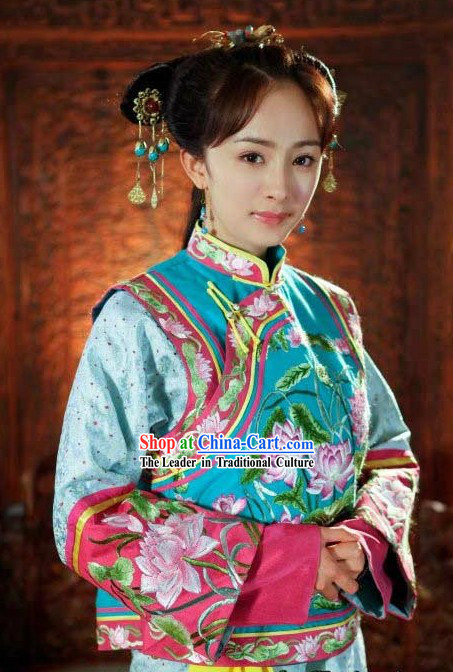 Ancient Chinese Qing Dynasty Princess Embroidered Lotus Clothing for Women
