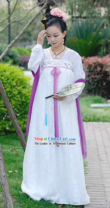 Ancient Chinese Tang Dynasty Costumes for Women