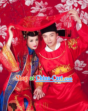 Traditional Chinese Wedding Dresses and Hats