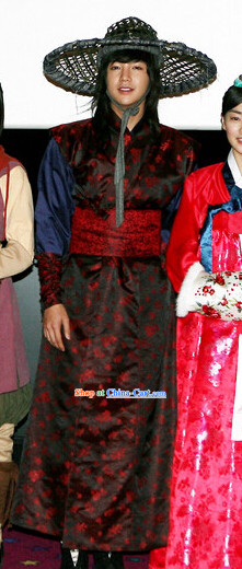 Traditional Korean Swordman Costumes and Bamboo Hat Complete Set