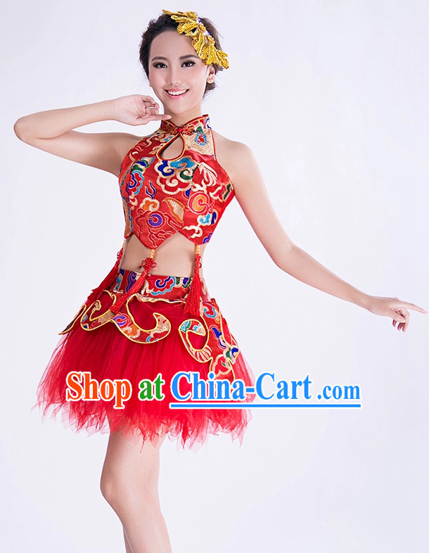 Chinese Dance Costumes and Hair Decorations