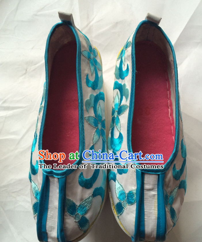 Classic Chinese Opera Shoes for Women