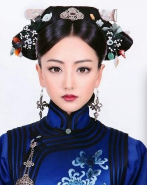 Qing Dynasty Noblewomen Wig and Hair Jewelry
