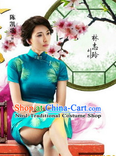 Chinese Traditional Qi Pao Cheongsam Robe for Women