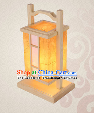 Chinese Ancient Handmade and Carved Natural Wood Desk Palace Lantern