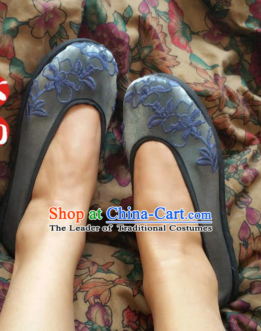 Asian Chinese National Embroidery Grey Shoes Handmade Embroidered Shoes, Traditional China Princess Shoes Hanfu Shoe for Women