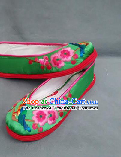 Traditional Chinese National Green Silk Shoes Embroidered Shoes, China Handmade Shoes Hanfu Embroidery Wintersweet Shoes for Women