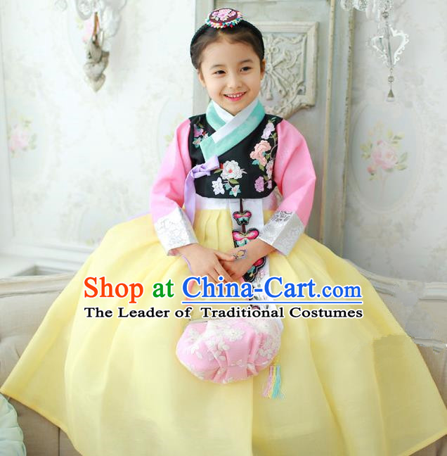 Korean National Handmade Formal Occasions Girls Hanbok Costume Embroidery Black Blouse and Yellow Dress for Kids