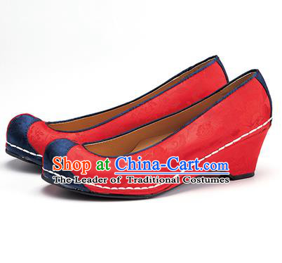 Traditional Korean National Wedding Embroidered Shoes, Asian Korean Hanbok Bride Embroidery Red Satin Shoes for Women
