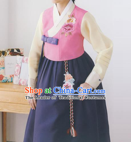 Korean National Handmade Formal Occasions Wedding Bride Clothing Embroidered Pink Blouse and Navy Dress Palace Hanbok Costume for Women