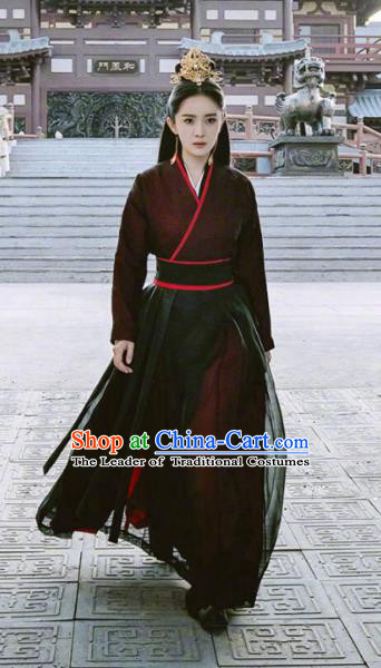 Traditional Chinese Ancient Swordswoman Chivalrous Women Embroidered Clothing and Handmade Headpiece Complete Set