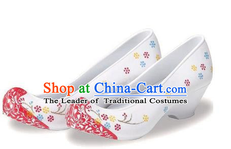 Traditional Korean National Embroidered Shoes, Asian Korean Hanbok White Wedding Bride Shoes for Women