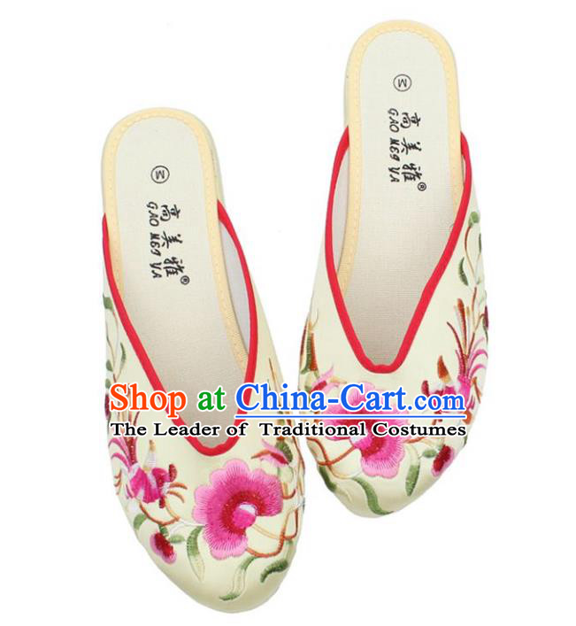 Traditional Chinese National Bride Light Yellow Embroidered Shoes, China Handmade Embroidery Phoenix Peony Hanfu Slippers for Women