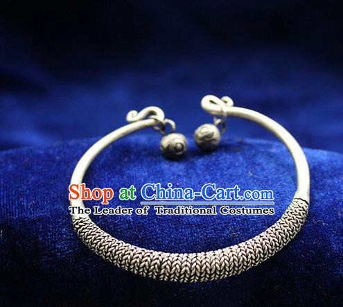 Traditional Chinese Miao Nationality Crafts Jewelry Accessory Bangle, Hmong Handmade Miao Silver Classical Bells Bracelet, Miao Ethnic Minority Silver Bracelet Accessories for Women