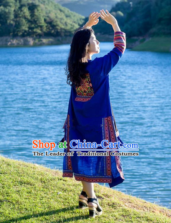 Traditional Chinese National Costume Long Dust Coat, Elegant Hanfu Embroidered Blue Cardigan for Women