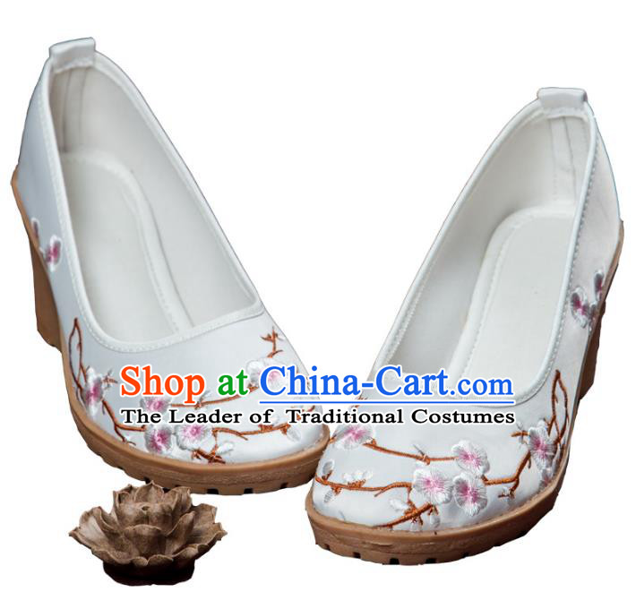 Traditional Chinese Ancient Cloth Shoes, China Princess Satin Shoes Hanfu Handmade Embroidery Plum Blossom White Shoe for Women