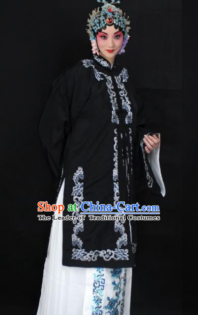 Traditional China Beijing Opera Young Lady Hua Tan Costume Black Embroidered Shawl, Ancient Chinese Peking Opera Female Diva Embroidery Dress Clothing