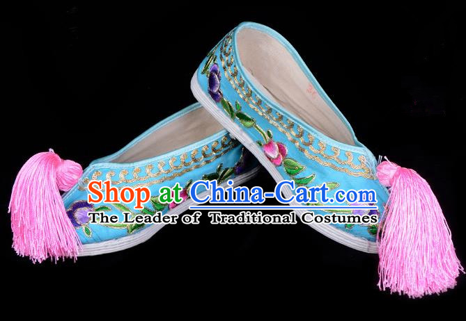 Top Grade Professional Beijing Opera Hua Tan Embroidered Light Blue Cloth Shoes, Traditional Ancient Chinese Peking Opera Diva Princess Blood Stained Shoes