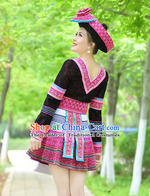 Traditional Chinese Miao Nationality Dancing Costume Hmong Female Folk Dance Ethnic Pleated Skirt Chinese Minority Nationality Embroidery Costume for Women