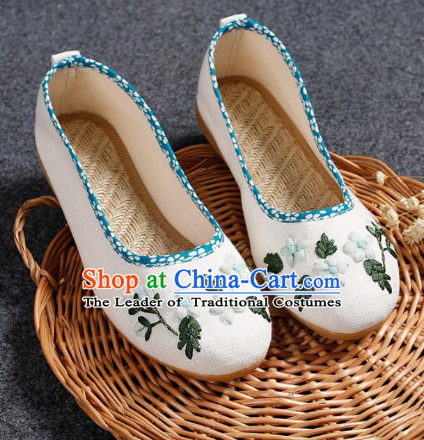 Asian Chinese National White Embroidered Shoes, Traditional China Princess Shoes Hanfu Embroidery Shoes for Women