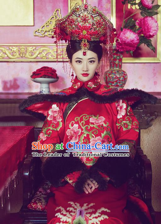 Traditional Chinese Ancient Qing Dynasty Manchu Imperial Empress Embroidered Wedding Clothing for Women
