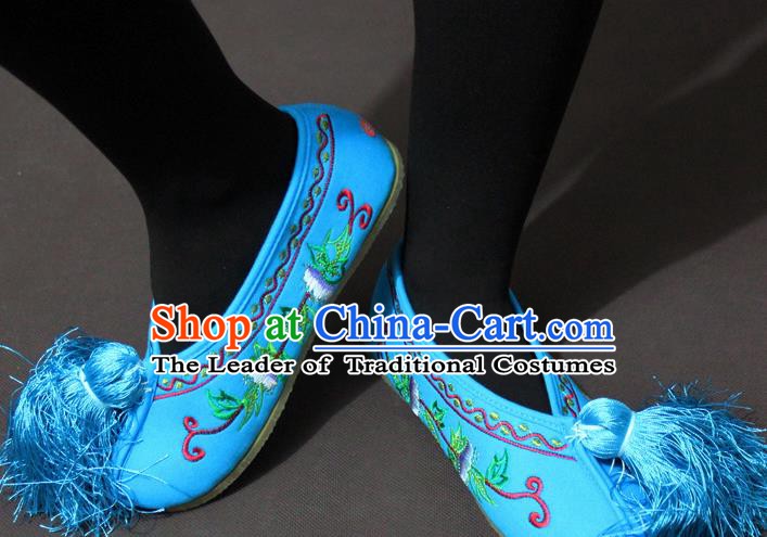 Traditional China Beijing Opera Actress Embroidery Blue Shoes, Chinese Peking Opera Diva Blood Stained Shoes