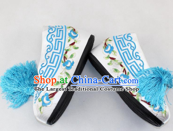 Chinese Traditional Beijing Opera White Blood Stained Shoes Ancient Handmade Princess Embroidered Shoes for Women