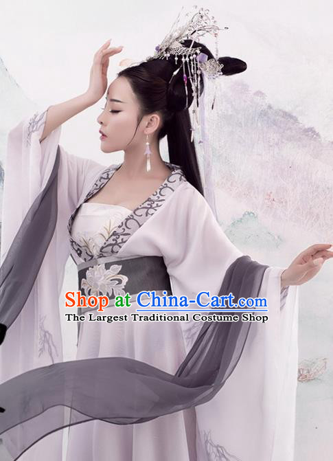Traditional Chinese Tang Dynasty Imperial Consort Costumes Ancient Swordswoman White Dress and Headpiece for Women