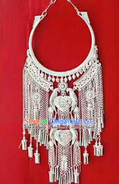 Chinese Traditional Dong Nationality Sliver Birds Necklace Ethnic Wedding Jewelry Accessories for Women