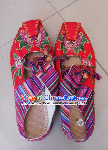 Chinese Traditional Handmade Embroidered Shoes Red Cloth Slippers for Women