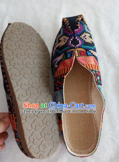 Chinese Traditional Handmade Embroidered Shoes Navy Cloth Slippers for Women