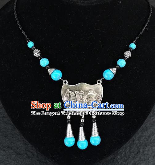 Chinese Traditional Jewelry Accessories Yunnan National Carving Fish Blue Beads Minority Necklace for Women