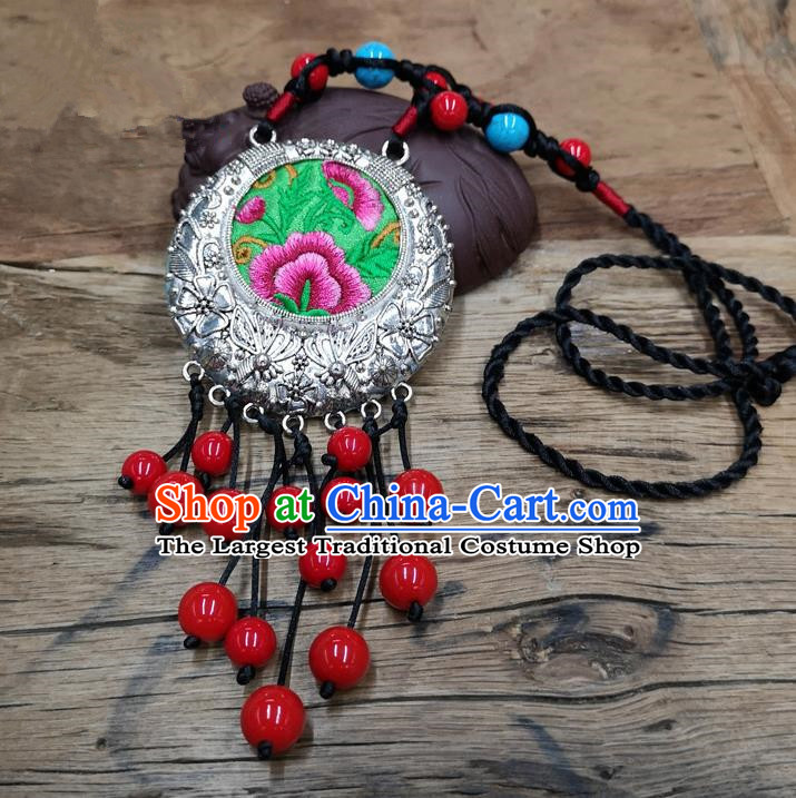 Chinese Traditional Jewelry Accessories Yunnan Minority Red Beads Tassel Embroidered Necklace for Women