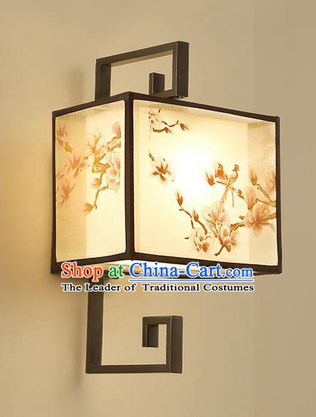 Traditional China Ancient Iron Lanterns Handmade Magnolia Wall Lantern Ancient Lamp