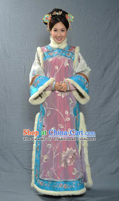 Chinese Qing Dynasty Manchu Imperial Consort of Kangxi Historical Costume Ancient Palace Lady Clothing for Women
