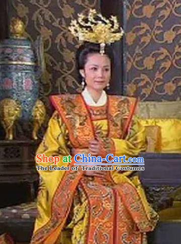 Ancient Chinese Ming Dynasty Founding Empress Ma of Zhu Yuanzhang Embroidered Replica Costume for Women