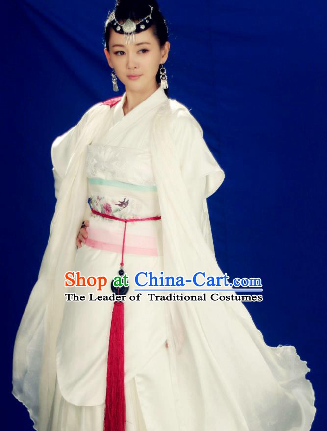 Chinese Song Dynasty Swordswoman White Dress Ancient Heroine Hanfu Replica Costume for Women
