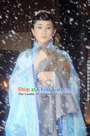 Ancient Chinese Spring and Autumn Period Female Espionage Hanfu Dress Embroidered Replica Costume for Women