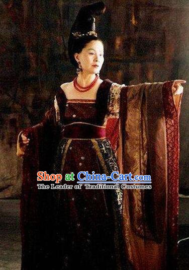 Chinese Ancient Tang Dynasty Queen Wu Zetian Embroidered Replica Costume for Women