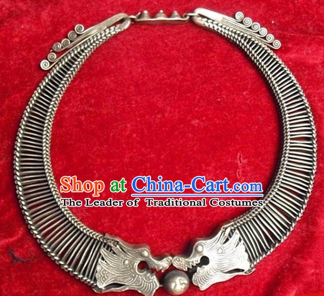 Chinese Traditional Ornaments Accessories Ancient Miao Minority Sliver Necklace for Women