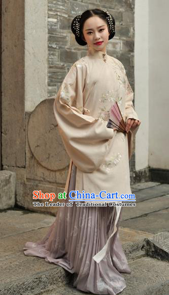 Chinese Ancient Ming Dynasty Princess Costume Embroidered Blouse and Skirt for Women